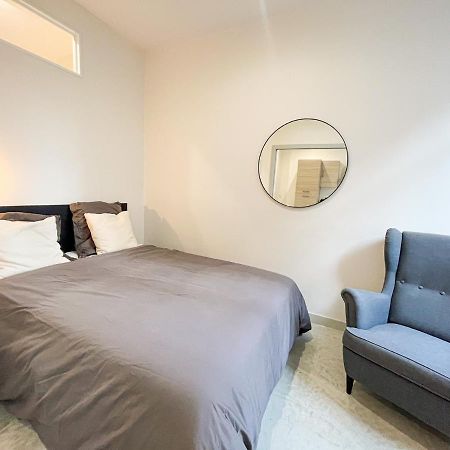 Suite Onyx Lyon Luaran gambar