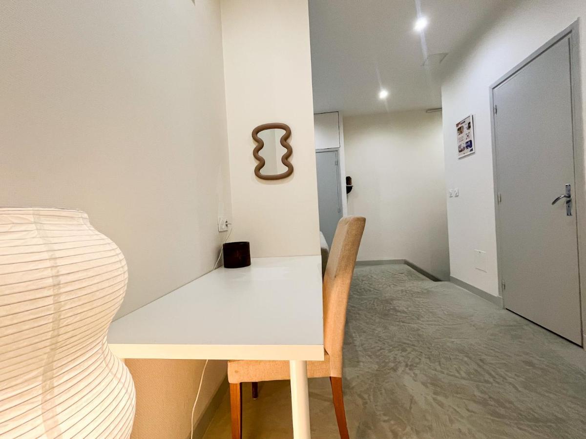 Suite Onyx Lyon Luaran gambar