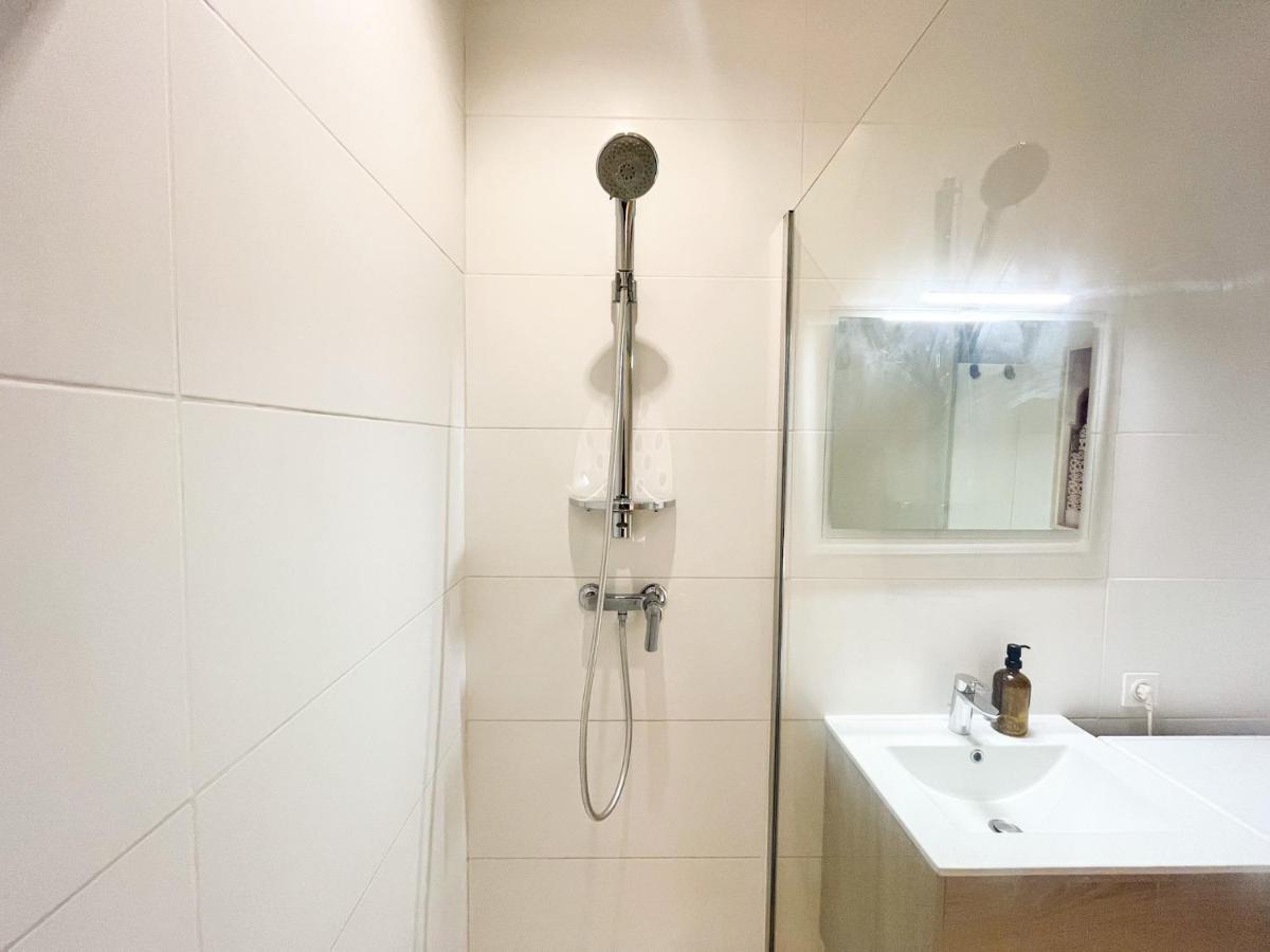 Suite Onyx Lyon Luaran gambar